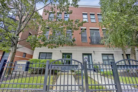 938 W 15th Pl, Chicago, IL 60608