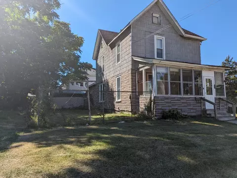 702 S Miami Ave, Freeport, IL 61032