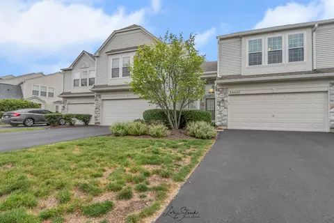 24935 Franklin Ln, Plainfield, IL 60585 photo 2