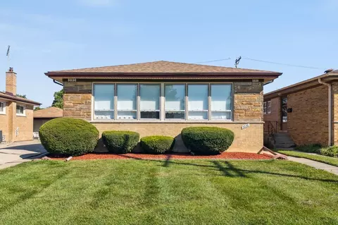5838 Oakton St, Morton Grove, IL 60053