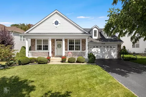 3228 Pleasant Plains Dr, Saint Charles, IL 60175