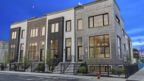 3857 S Calumet Ave, Chicago, IL 60653