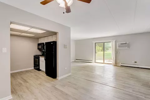 114 E Bailey Rd #C, Naperville, IL 60565 photo 5