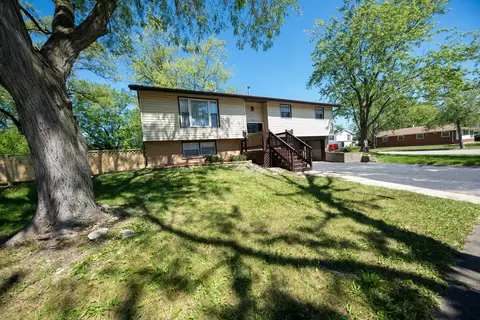 17102 Elm Dr, Hazel Crest, IL 60429
