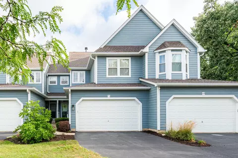 71 Tanglewood Dr, Glen Ellyn, IL 60137