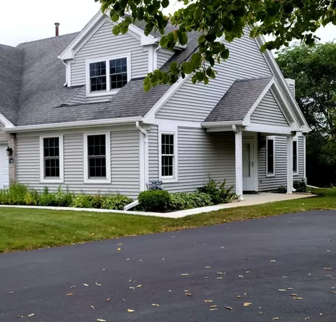 718 Sutton Cir, Wheeling, IL 60090