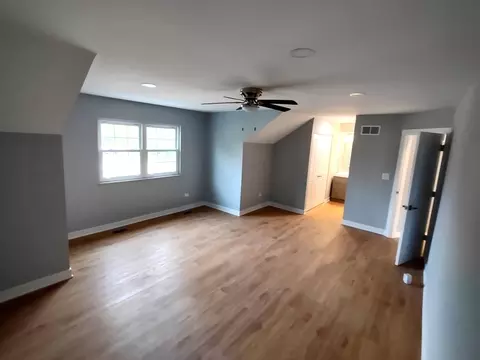718 Sutton Cir, Wheeling, IL 60090 photo 9