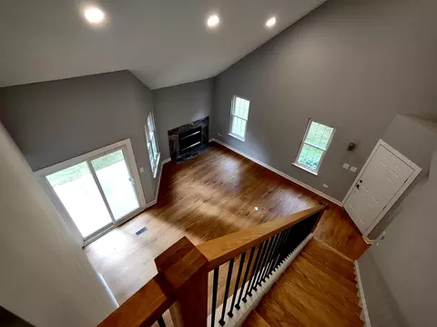 718 Sutton Cir, Wheeling, IL 60090 photo 6