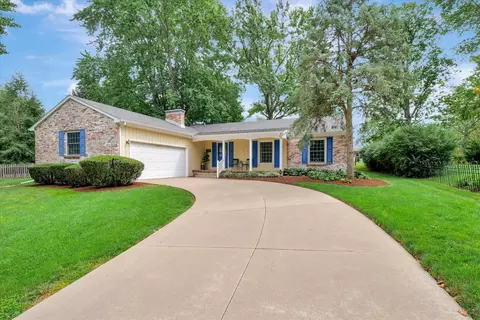 27 Foothill Rd, Monticello, IL 61856