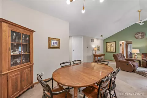 717 Maplewood Ct #D, Willowbrook, IL 60527 photo 11