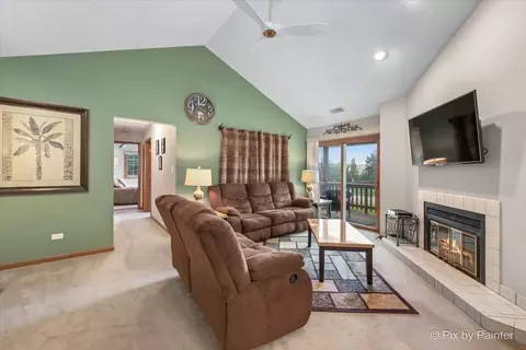 717 Maplewood Ct #D, Willowbrook, IL 60527 photo 8