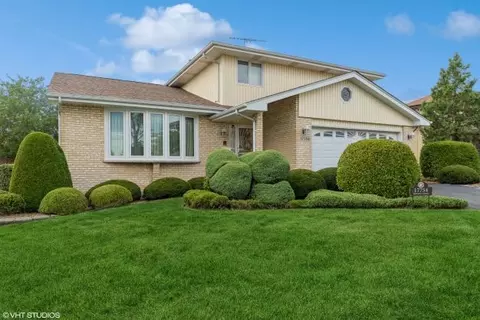 17754 Chestnut Ave, Country Club Hills, IL 60478