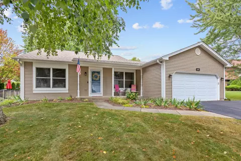1370 N Lyle Ave, Elgin, IL 60123