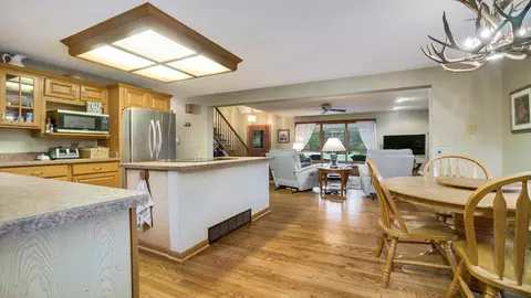 9400 Edson Rd, Capron, IL 61012 photo 11