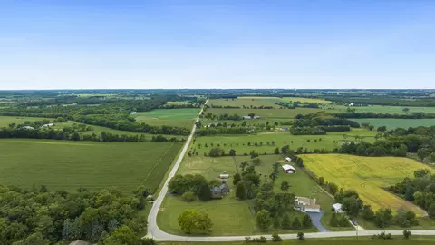 9400 Edson Rd, Capron, IL 61012 photo 3
