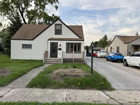 304 Village Dr, Northlake, IL 60164