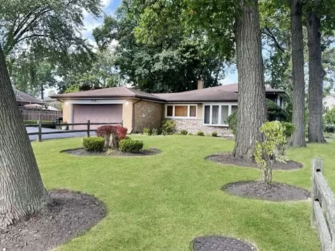 237 E Montrose Ave, Wood Dale, IL 60191