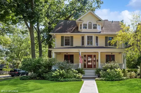 601 Washington Ave, Wilmette, IL 60091