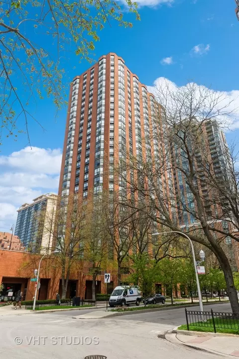 899 S Plymouth Ct #905, Chicago, IL 60605
