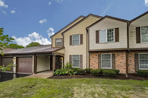 50 Plymouth Ct #5-102B, Naperville, IL 60565