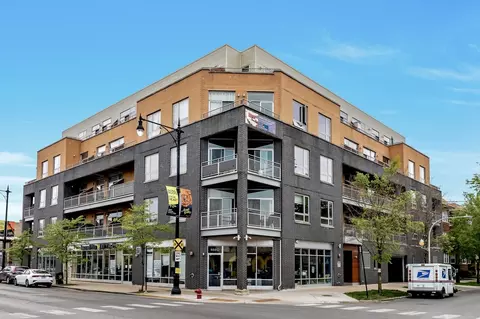 3201 W Leland Ave #302, Chicago, IL 60625