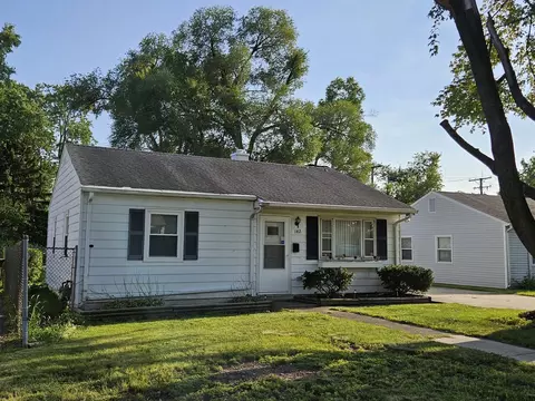 142 W Sauk Trl, South Chicago Heights, IL 60411
