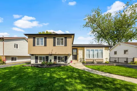 641 Ardmore Ave, Addison, IL 60101