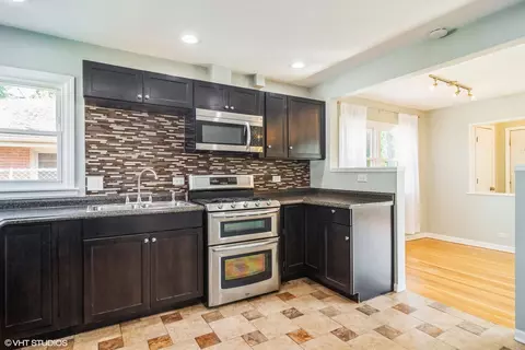 1216 Earl Ave, Des Plaines, IL 60018 photo 6