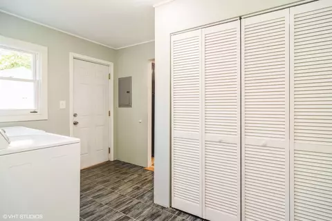 1216 Earl Ave, Des Plaines, IL 60018 photo 12