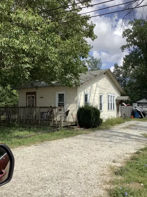 14225 S Pulaski Rd, Crestwood, IL 60418