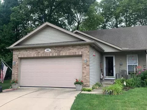 1961 Alinda Ave, Ottawa, IL 61350
