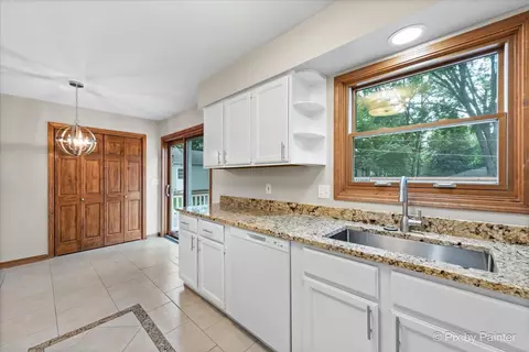 1912 Meadow Ln, Mchenry, IL 60050 photo 12