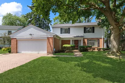 125 Hollywood Ct, Wilmette, IL 60091
