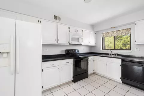 406 E Kensington Rd #E, Mount Prospect, IL 60056 photo 5