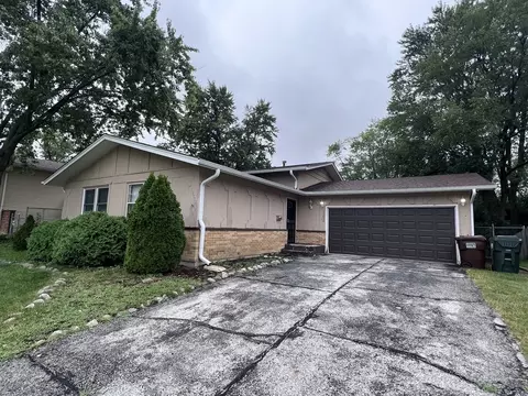 19000 Maple Ave, Country Club Hills, IL 60478