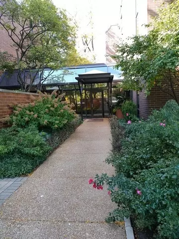 2150 Bouterse St #307C, Park Ridge, IL 60068