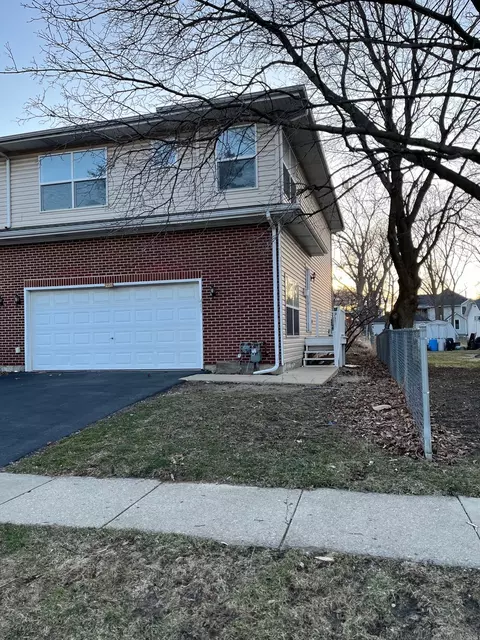 409 N Seminary Ave, Woodstock, IL 60098