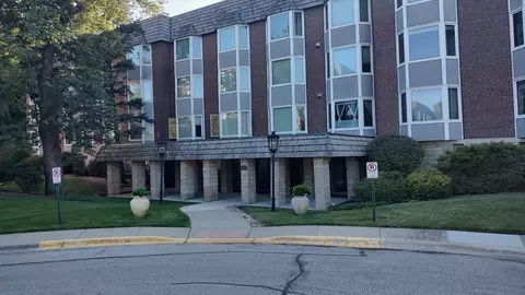 2600 Windsor Dr #111K, Park Ridge, IL 60068