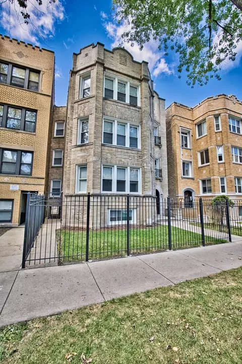 6318 N Francisco Ave, Chicago, IL 60659