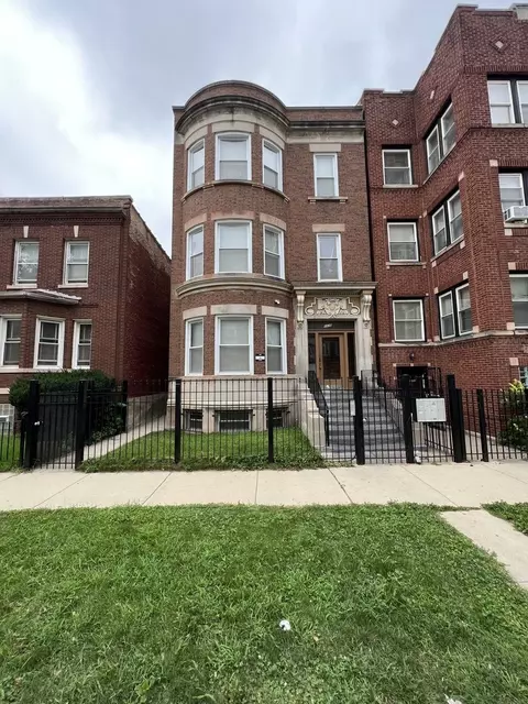 6638 S Woodlawn Ave, Chicago, IL 60637