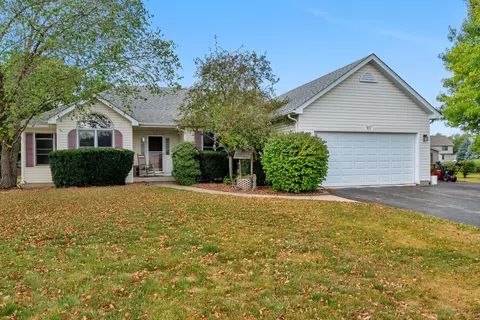 521 Cheshire Ct, Yorkville, IL 60560