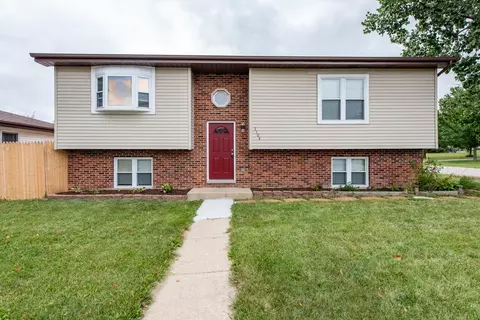 3104 15th Pl, North Chicago, IL 60064