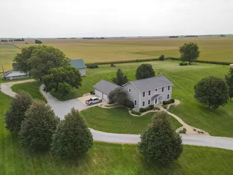 1958 County Road 325, Mahomet, IL 61853
