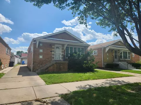4513 W 66th St, Chicago, IL 60629