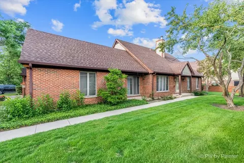 1917 Koehling Rd, Northbrook, IL 60062