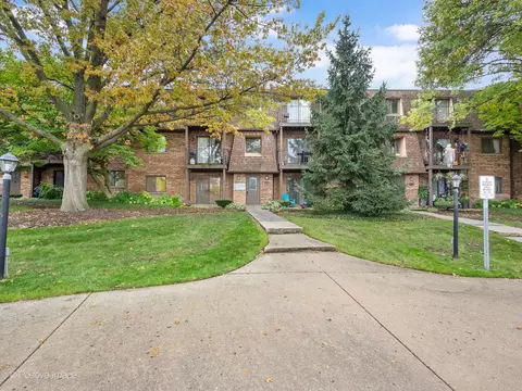 1508 S Fairfield Ave #5A, Lombard, IL 60148
