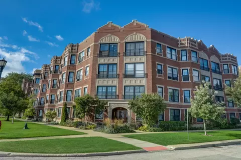 632 Sheridan Sq #2, Evanston, IL 60202