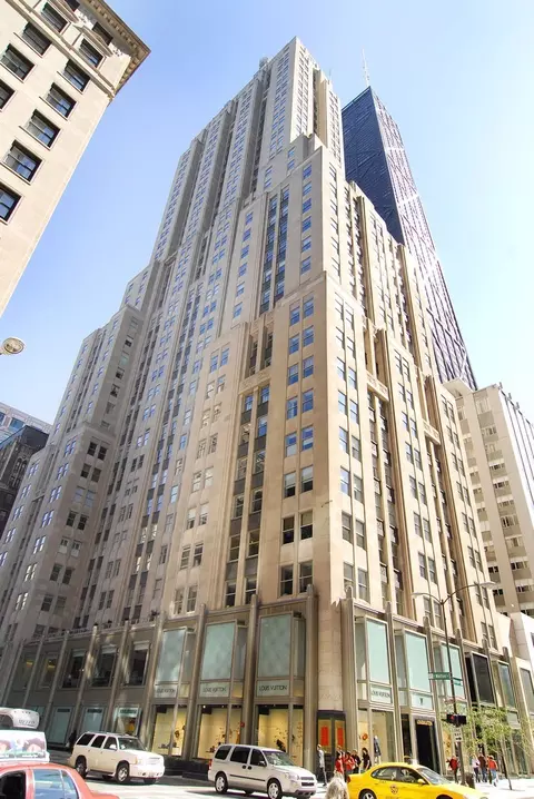 159 E Walton Pl #7D, Chicago, IL 60611