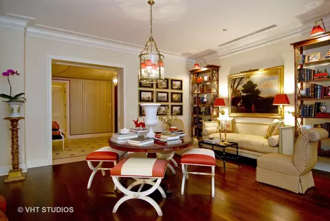 Dining - 159 E Walton Pl #7D, Chicago, IL 60611 photo 2 of 4
