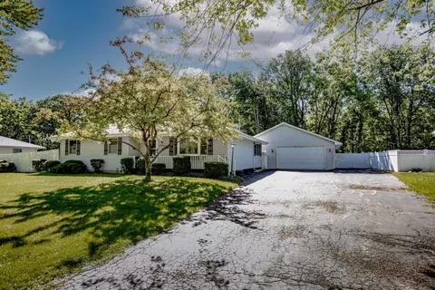 23327 W Grinton Dr, Plainfield, IL 60586 photo 2